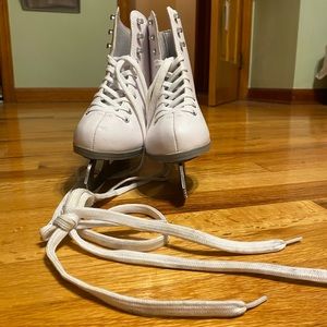 BladeRunner Womens’ Ice Skates